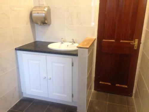 bathroom2